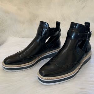 Zara Basic black patent platform Size 9
